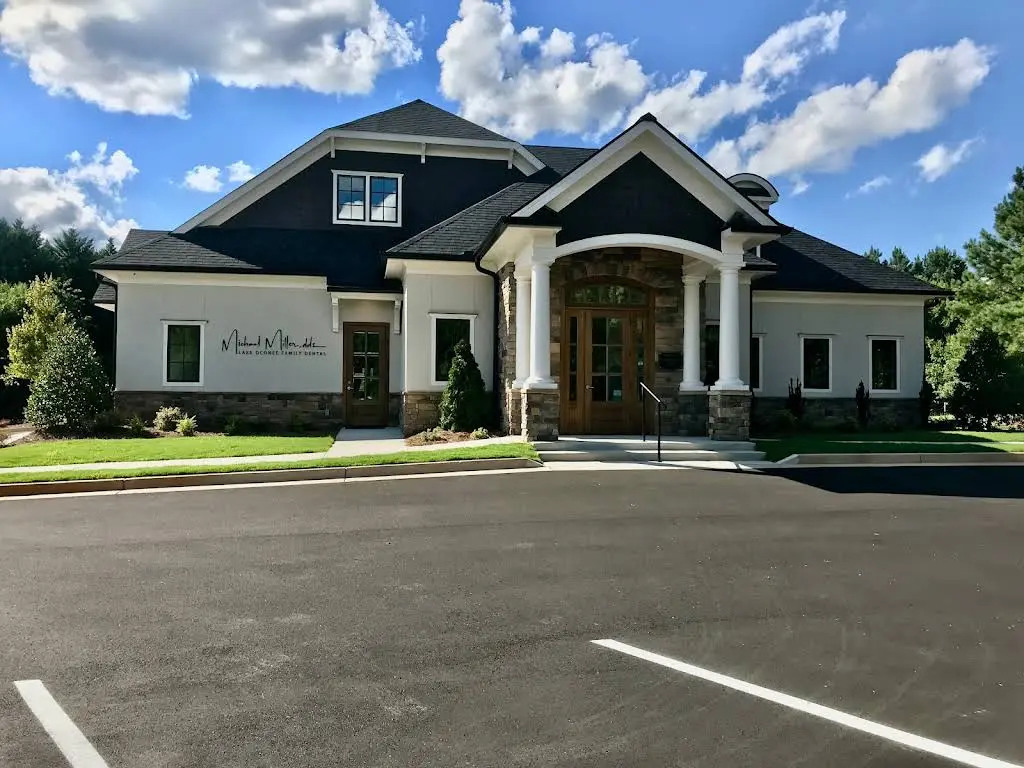Lake Oconee Family Dental - Professional dental clinic exterior with modern facilities