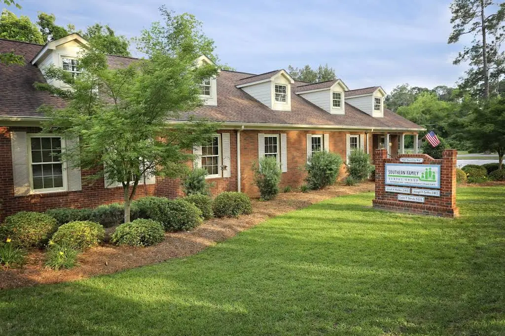 Southern Family Dental Group - Professional dental clinic exterior with modern facilities