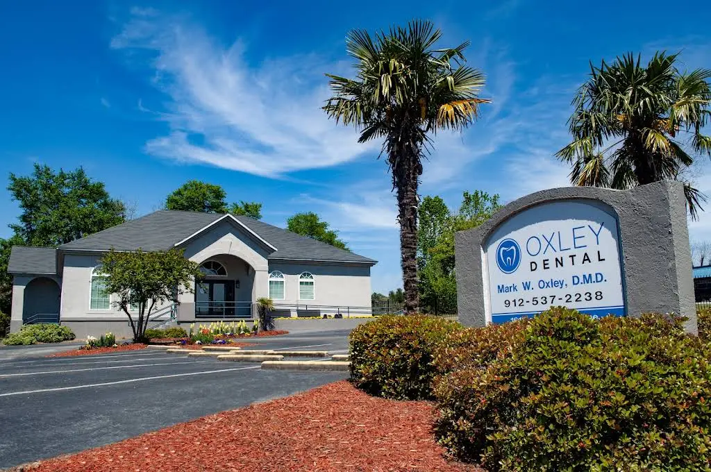 Oxley Dental of Vidalia - Professional dental clinic exterior with modern facilities