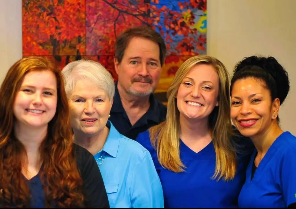 Frank Arnold Dentistry - Professional dental clinic exterior with modern facilities