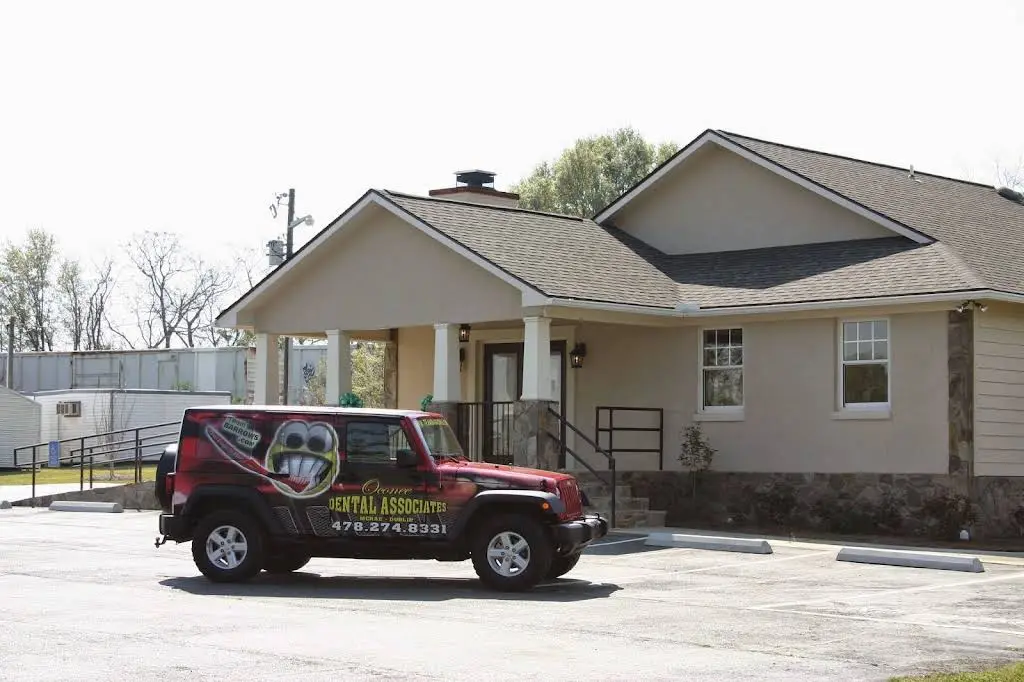 Oconee Dental Associates of Dublin - Professional dental clinic exterior with modern facilities
