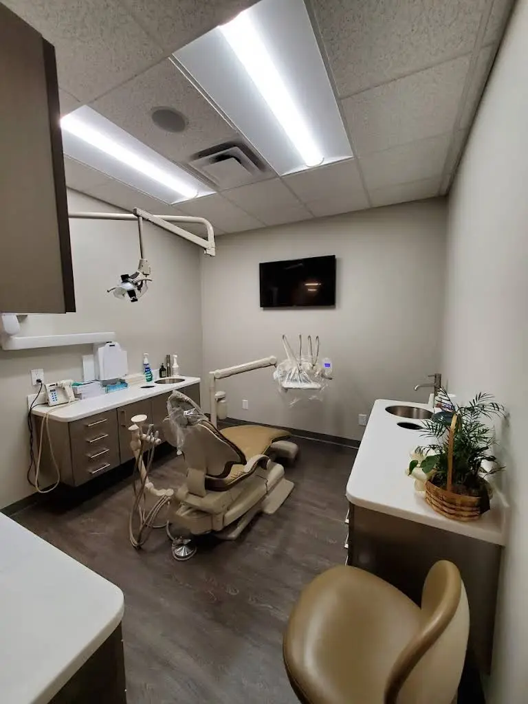 Ingleside Dental Associates - Professional dental clinic exterior with modern facilities