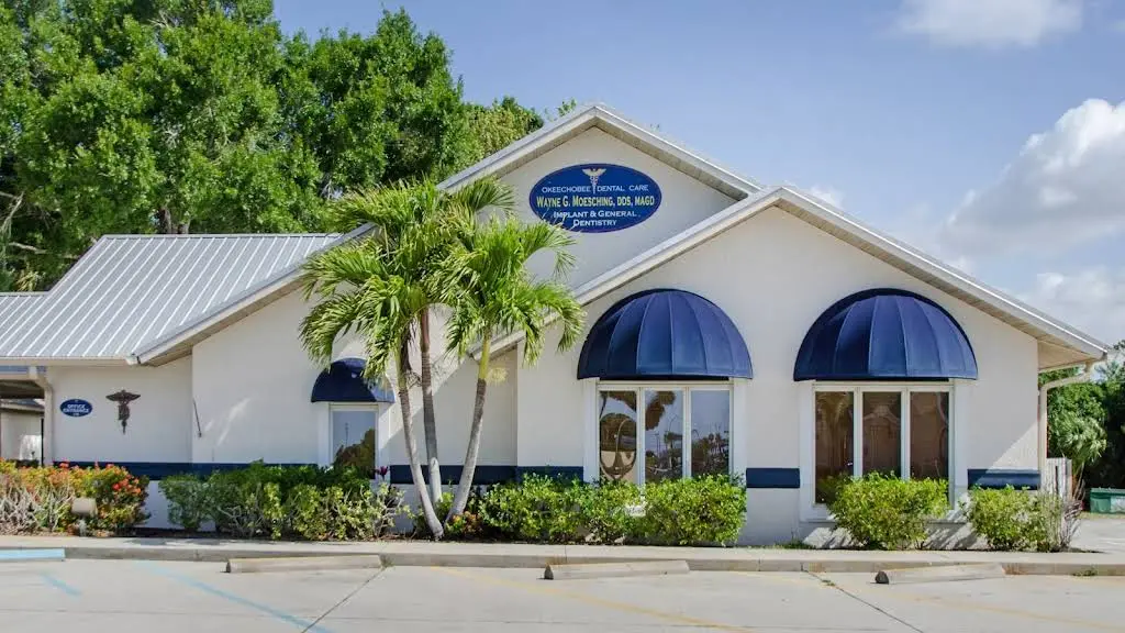 Okeechobee Dental Care - Professional dental clinic exterior with modern facilities