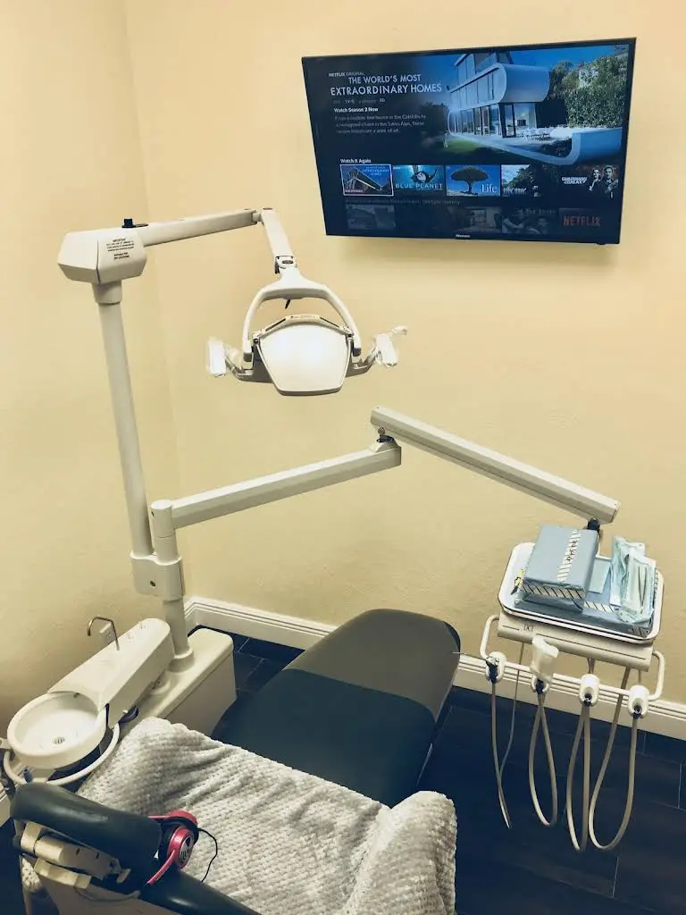 Making Awesome Smiles of Royal Palm Beach