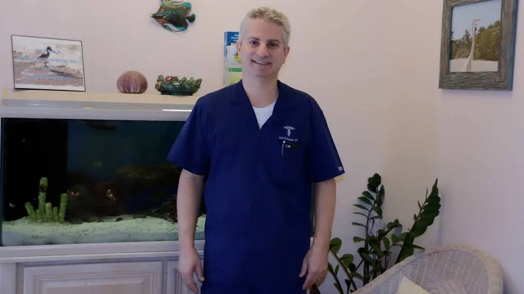 Family Dentistry of Bonita - Professional dental clinic exterior with modern facilities