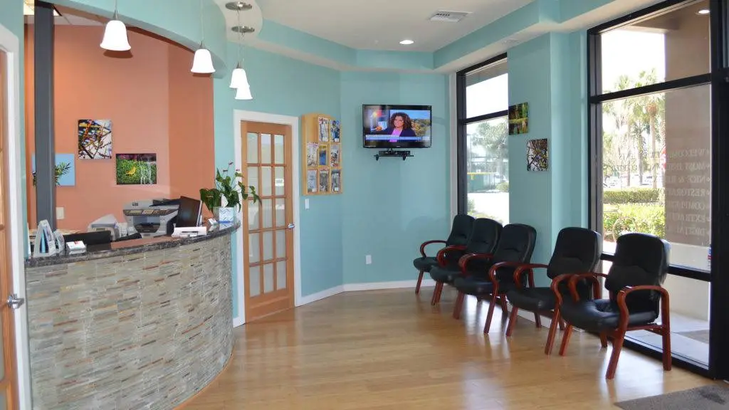 Carillon Cosmetic & General Dentistry - Professional dental clinic exterior with modern facilities