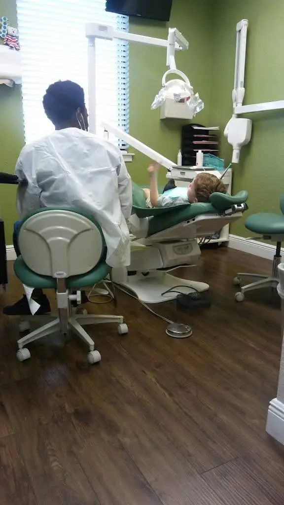 Forever Smiles Children's Dentistry - Professional dental clinic exterior with modern facilities