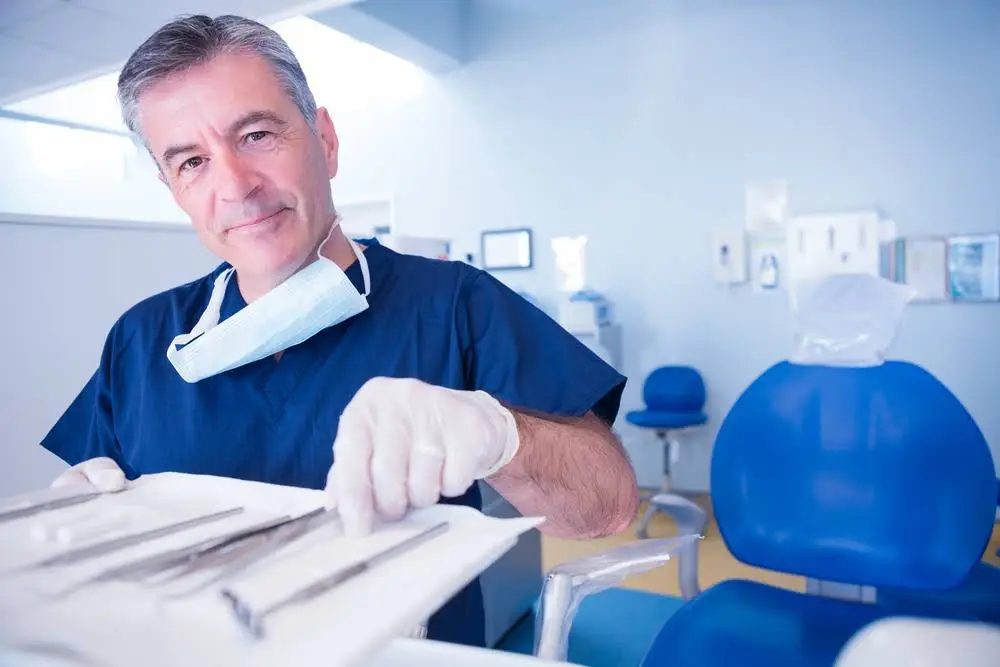 Urgent Dentist - Professional dental clinic exterior with modern facilities