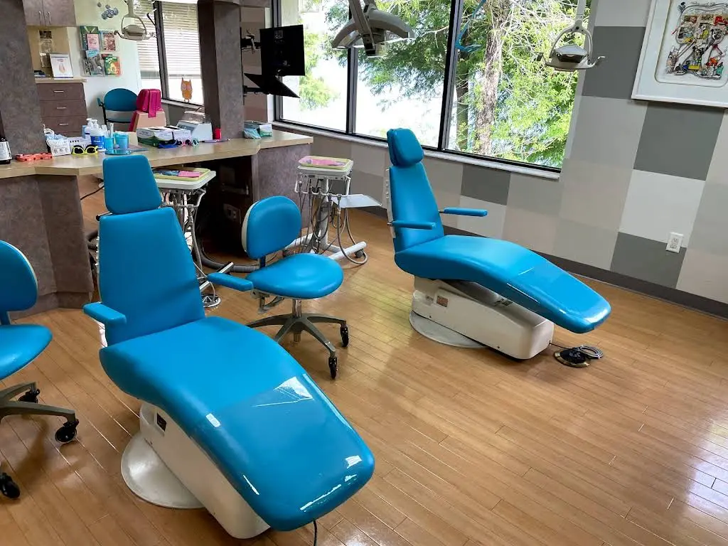 Dr. J Pediatric Dentistry - Professional dental clinic exterior with modern facilities