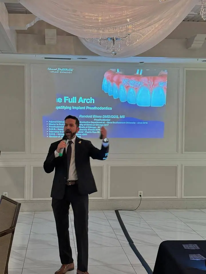 Advanced Prosthodontics & Implant Esthetics