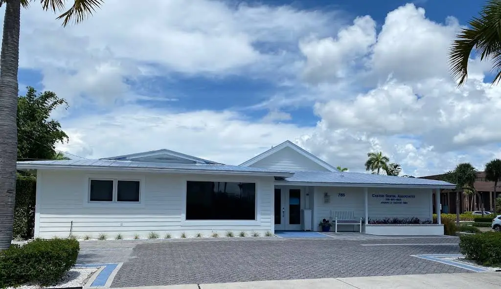Castor Dental Associates - Professional dental clinic exterior with modern facilities