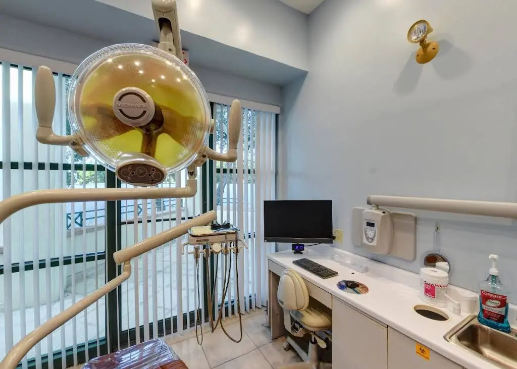 Optimal Dental Fitness of Naples - George Mantikas, D.M.D