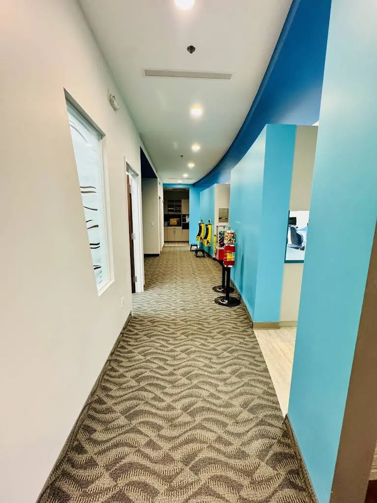 Pediatric Dentistry & Family Orthodontics - Wellington - Professional dental clinic exterior with modern facilities