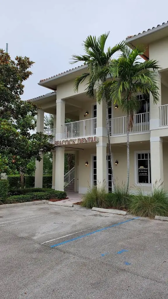 Peacock Dental - Mirela Giurgiu DDS - Professional dental clinic exterior with modern facilities