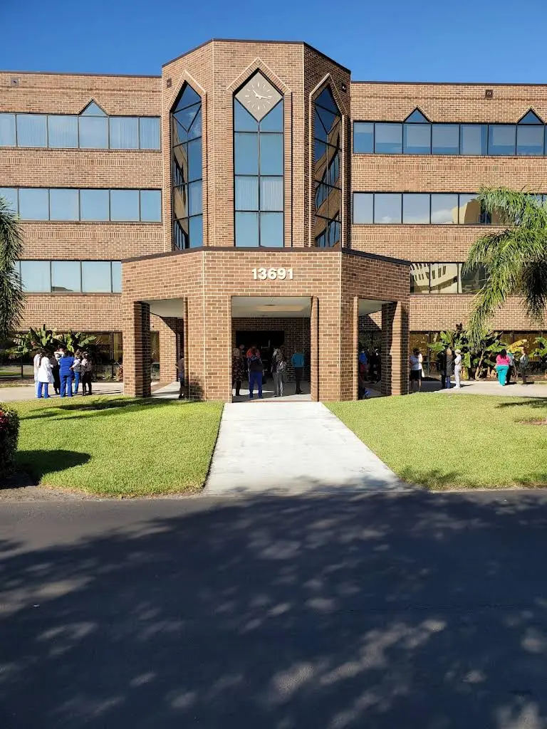 Gulf Coast Advanced Dentistry - Professional dental clinic exterior with modern facilities