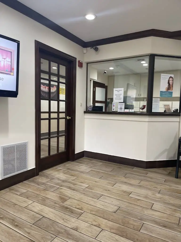 Coral Dental And Denture PA