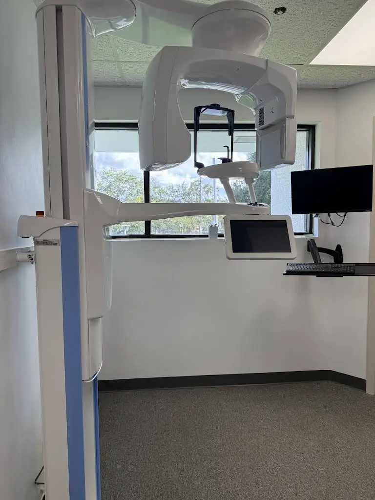 Gardens Implant and Cosmetic Dentistry