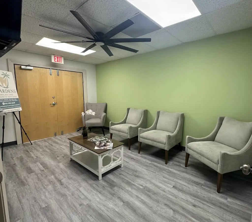 Gardens Implant and Cosmetic Dentistry