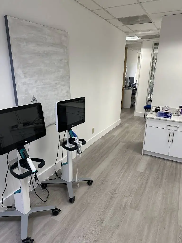 J Alvarez Dentistry
