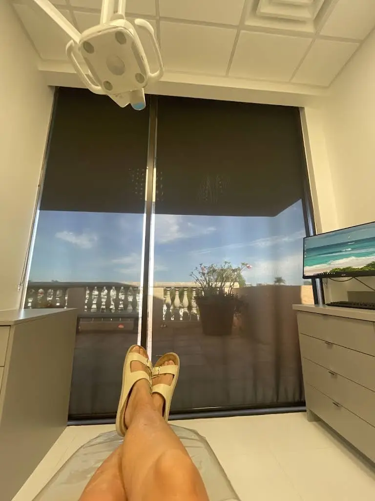 deFabrique Aesthetic Dentistry - Professional dental clinic exterior with modern facilities