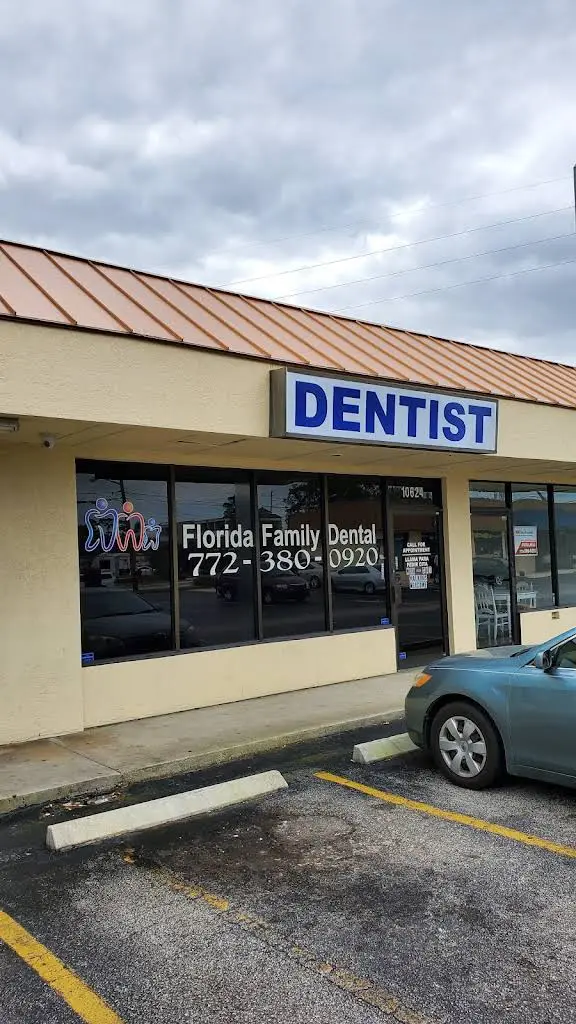 Florida Family Dental - Professional dental clinic exterior with modern facilities
