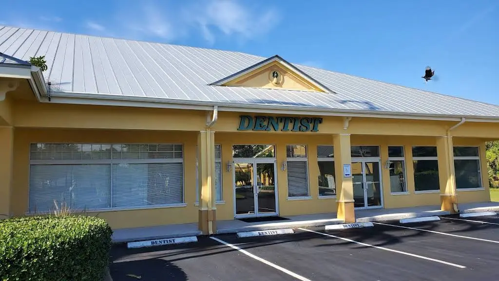 Dentists of Stuart - Professional dental clinic exterior with modern facilities