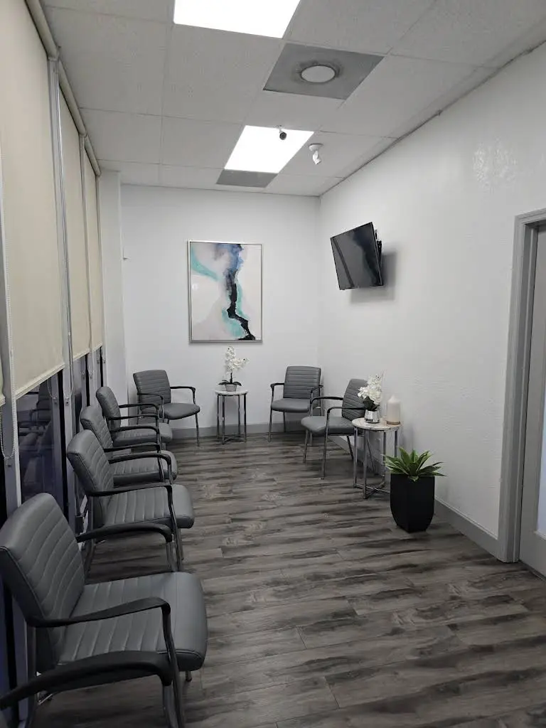 Perfect Dentistry - Centro Dental Latinoamericano - Professional dental clinic exterior with modern facilities