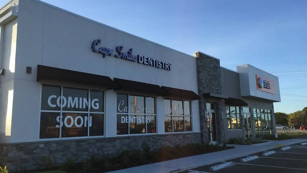 Cape Smiles Dentistry - Professional dental clinic exterior with modern facilities