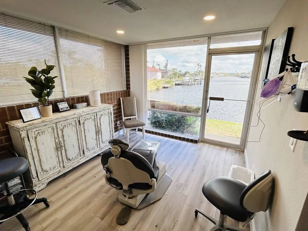 Rasmussen Family Dental - Cape Coral - Professional dental clinic exterior with modern facilities