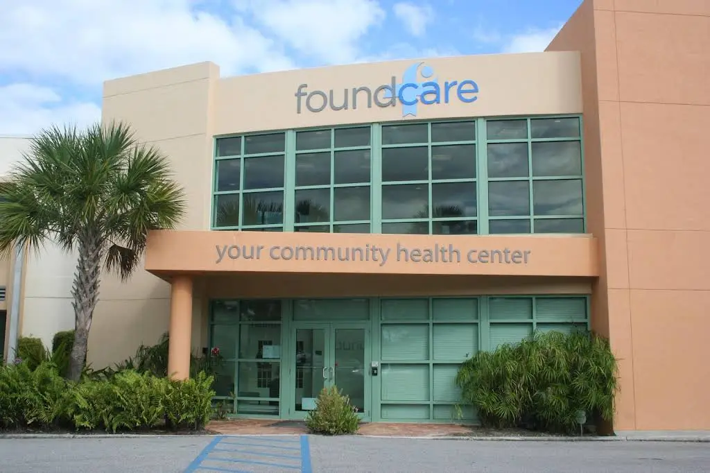 FoundCare, Inc. - Professional dental clinic exterior with modern facilities