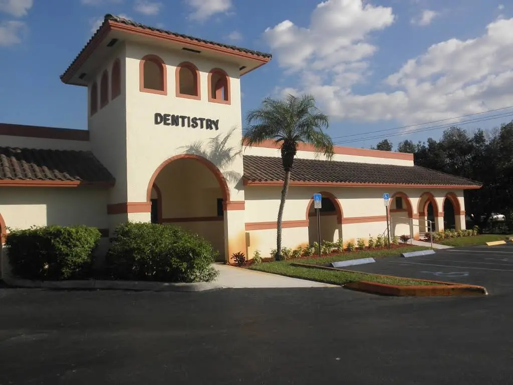 Boynton Implant and Cosmetic Dentistry