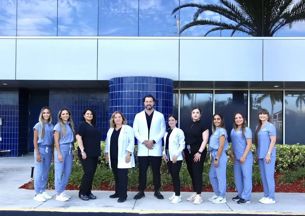 South Palm Dental - Professional dental clinic exterior with modern facilities