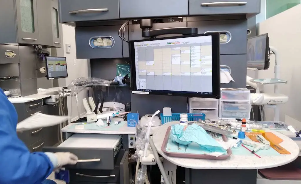 Smooth Sailing Dental - Dr. Roger Long