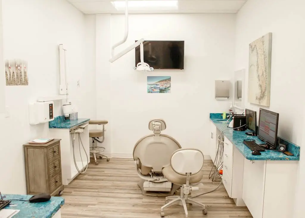 Reef Family & Cosmetic Dentistry