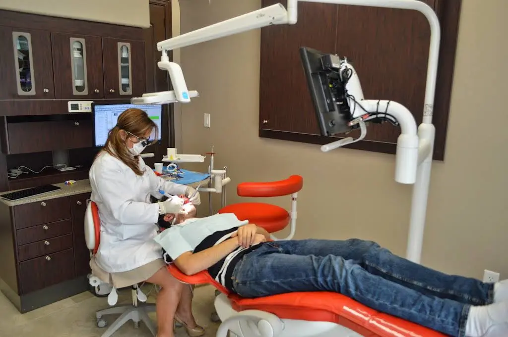 Inroma Dental - Professional dental clinic exterior with modern facilities