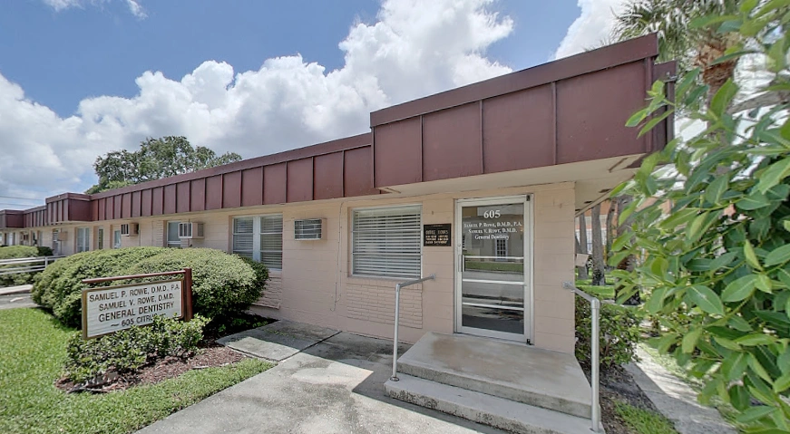 Rowe Family Dental - Professional dental clinic exterior with modern facilities