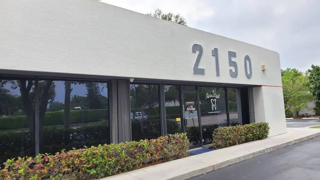 Palm Beach Dentistry - Professional dental clinic exterior with modern facilities