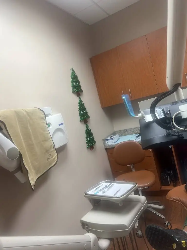 Children's Dental Care - Professional dental clinic exterior with modern facilities