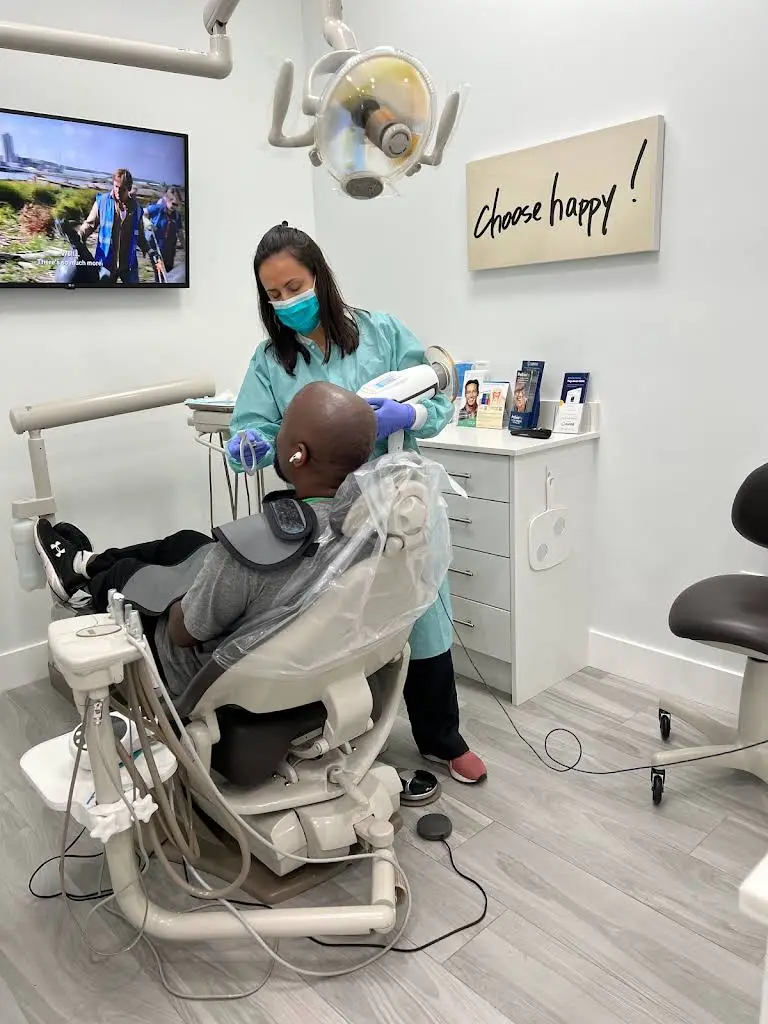 Flora Dental