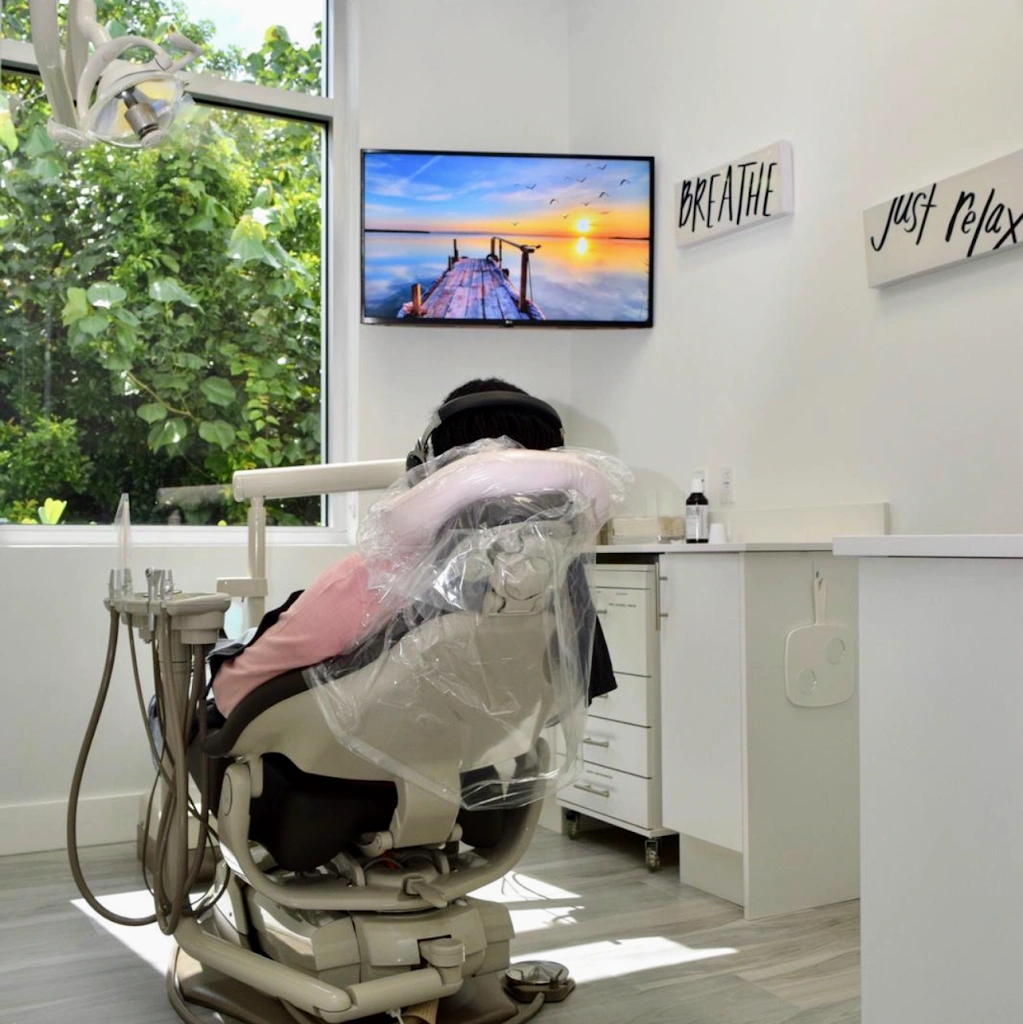 Flora Dental