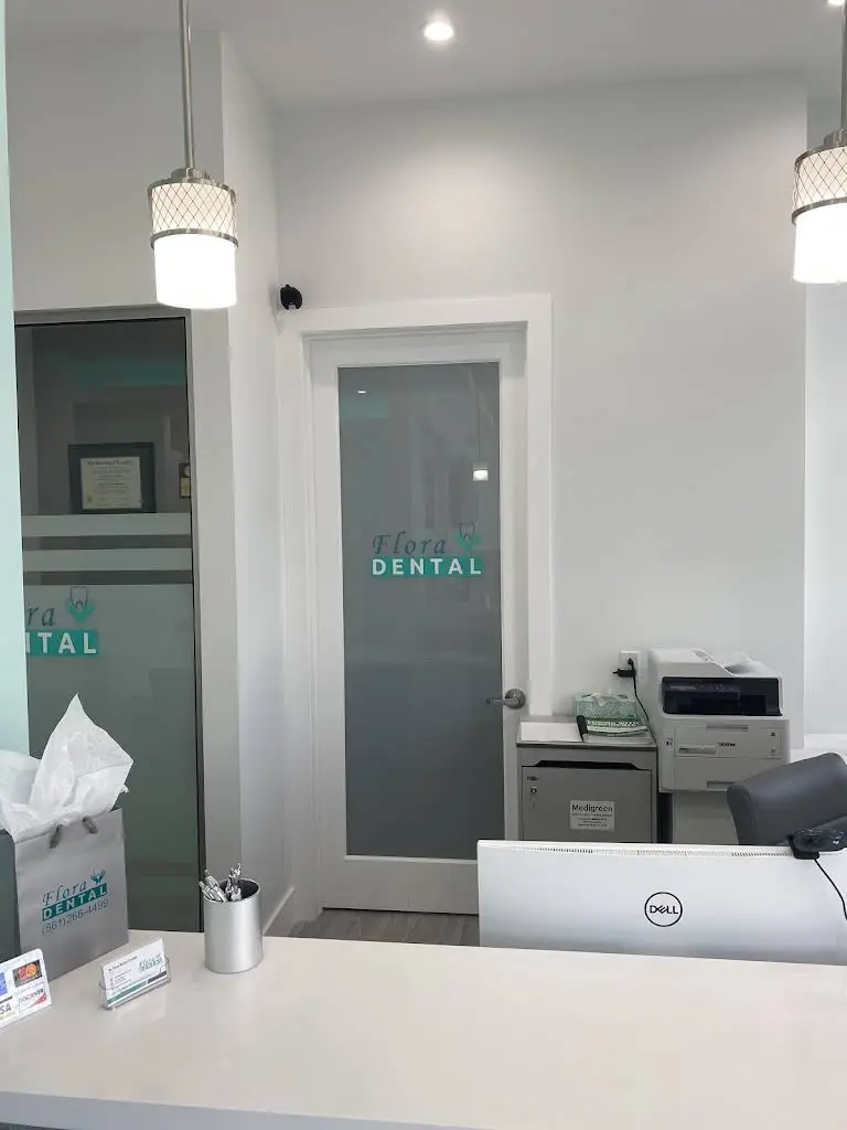 Flora Dental