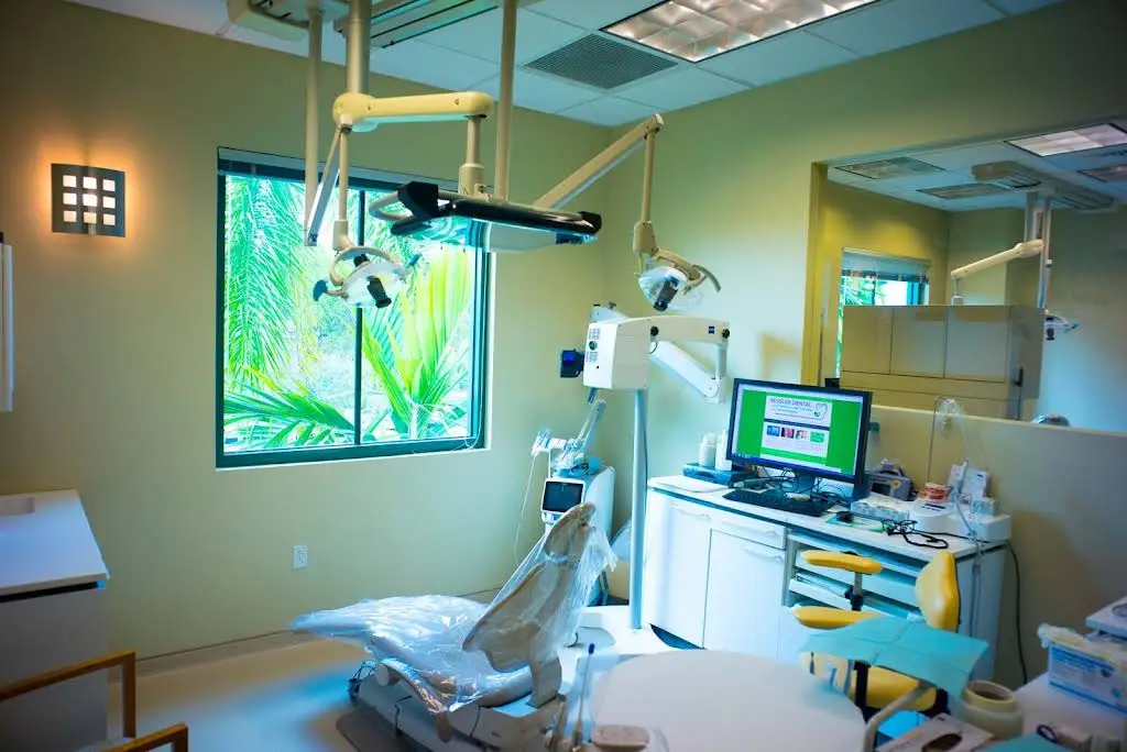 Ressler Dental: Lawrence Ressler, DMD