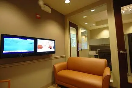 Ressler Dental: Lawrence Ressler, DMD