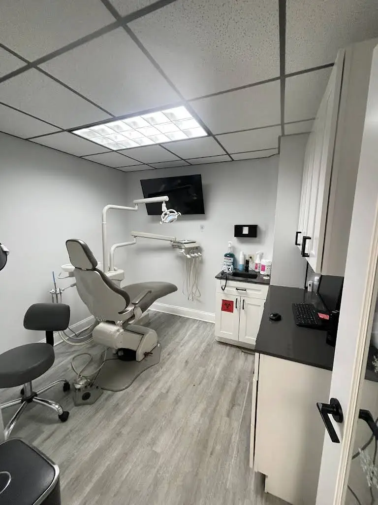 Dental Team Of Delray Beach - Professional dental clinic exterior with modern facilities