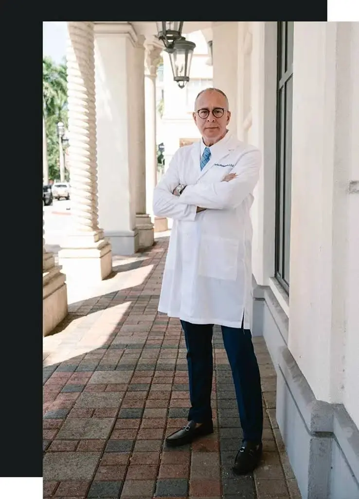 Boca Raton Cosmetic Dentist - Professional dental clinic exterior with modern facilities