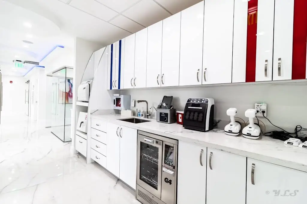 DENTALMED Associates
