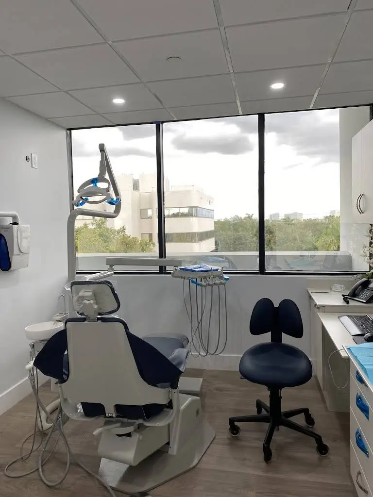 Vega Smile Studio - Professional dental clinic exterior with modern facilities