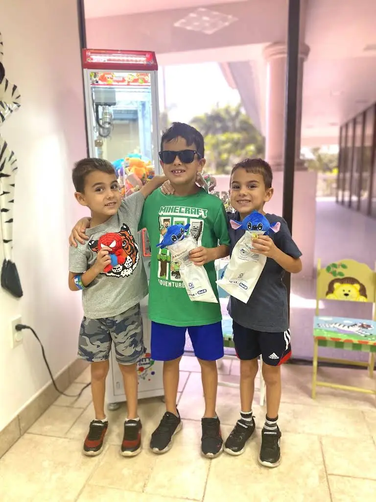 Big Tooth Boca - Professional dental clinic exterior with modern facilities