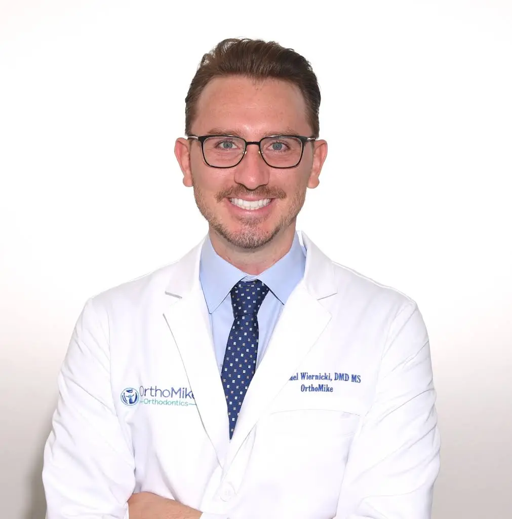 OrthoMike Orthodontics - Professional dental clinic exterior with modern facilities