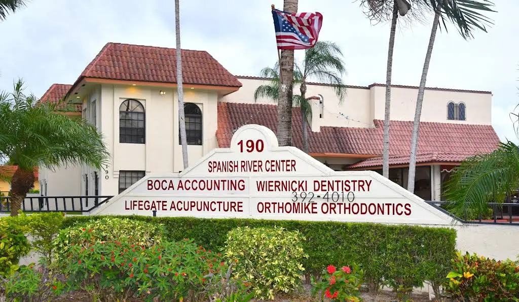 Wiernicki & Senyshyn Dentistry